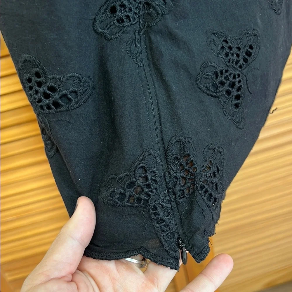 Eyelet top - Picture 4 of 10